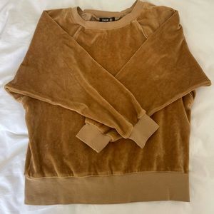 Suzi Kondi NWOT cropped velvet sweater!